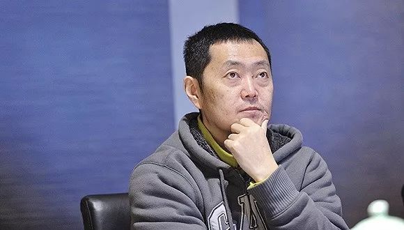 一年卖6000亿，马云马化腾急着送钱，12年干成地产界沙县小吃，他却说做这行没有尊严！