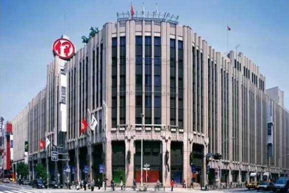 这家超市火了130年，只开26家店，却能年入700亿… | 生意