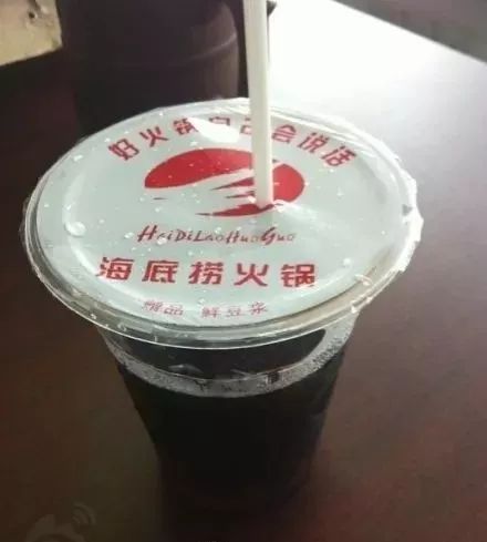 海底捞董事长：我做了那么多亲情化举动，却“败给”一个吧台小姑娘
