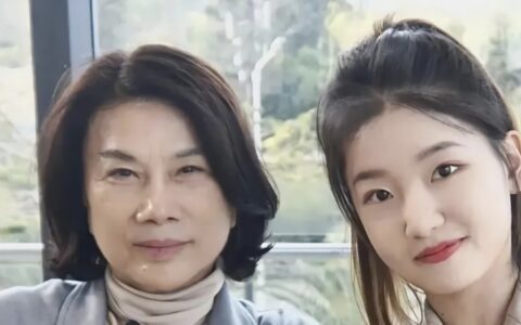22岁的女秘书——是下一个董明珠？还是下一个薇娅？