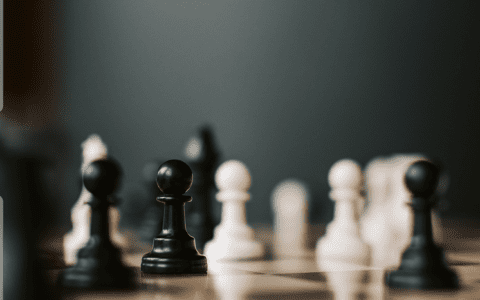 抖音，站在小红书门外的野蛮人