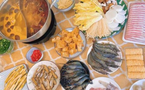 捞王二闯IPO,谁是"火锅第三股"?||Review