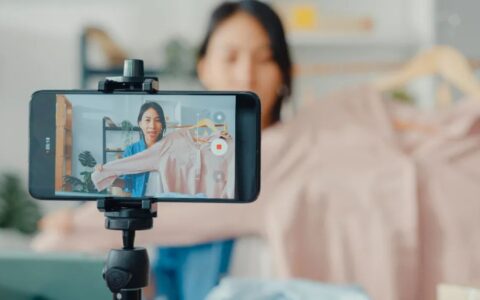 快手电商搞品牌：有人喊真香，有人在观望｜深燃