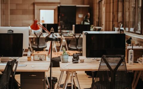 邹帅：大厂的B面｜深燃