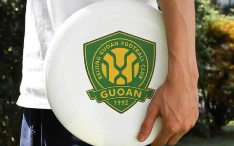 金玙璠：飞盘，2022年“黑红”顶流｜开菠萝财经