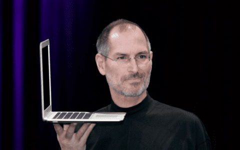 看完苹果电脑进化史，方知持续做爆品的「变」与「不变」