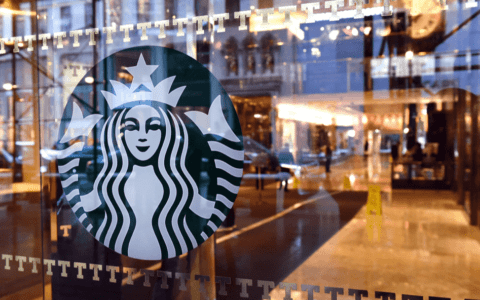 星巴克放下身段,老派咖啡时代过去了