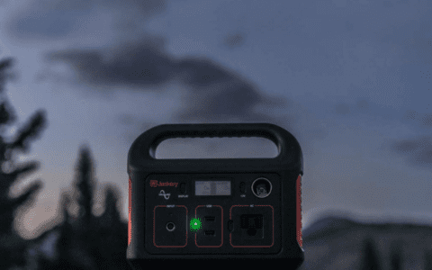 户外电源“爆燃”隐患的背后：行业乱象何时休？