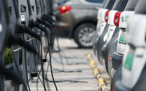 换电“抄作业”错位，电动车“上冻”无解？