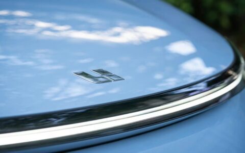 李想烦恼，理想“套娃”