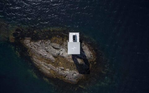 极星驶入无人区