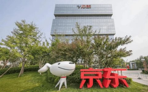 五旬“东哥”欲带“真兄弟们”再攀高峰