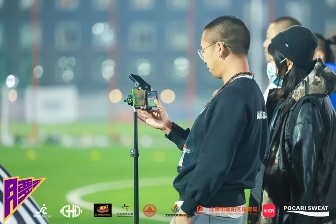 年轻人花500块上一节飞盘课图啥？