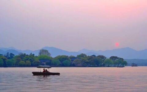 杭州“西湖游船刺客”背后，群雄混战百亿级内河游船市场