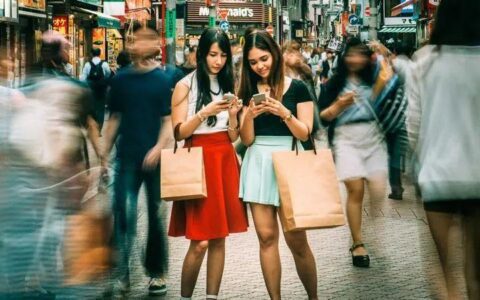 风口上的“新物种”,谈取代手机还太早