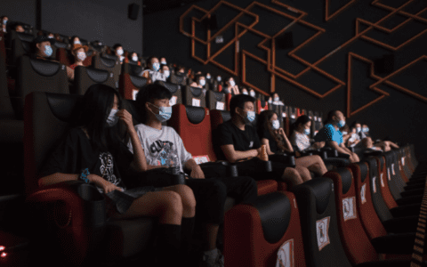 史上最挤五一档背后,是电影市场的“档期依赖症”