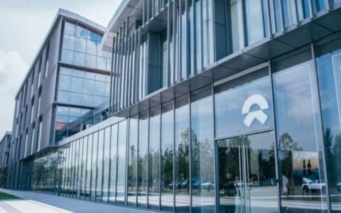 大模型和大算力，将成为智能汽车决胜下半场的关键？