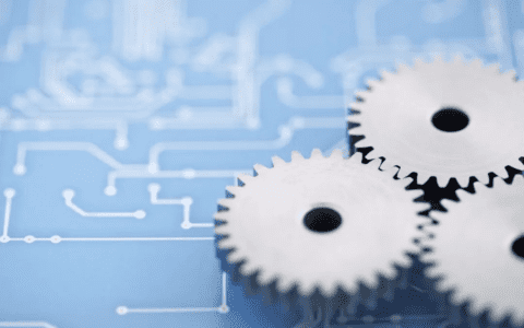 谁在成为产业经济发展的推车人？