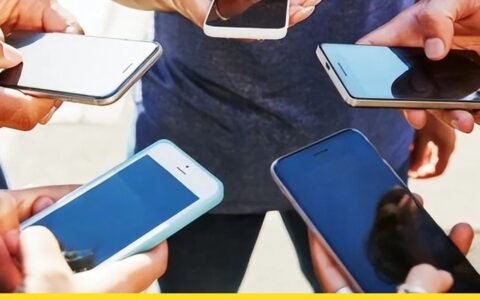 终端“新物种”，杀不死智能手机