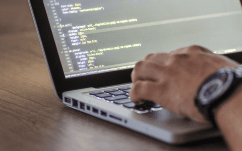 AIGC潮水中,重新理解低代码