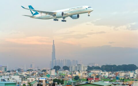 总裁普通话致歉、工会为员工遗憾，舆论漩涡中的国泰航空是真心认错吗？