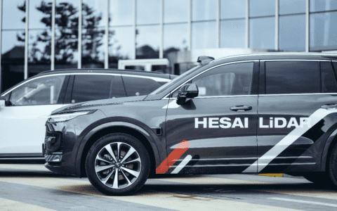 技术积极变革、深耕国内外业务，禾赛成IPO之后首个实现盈利的激光雷达公司