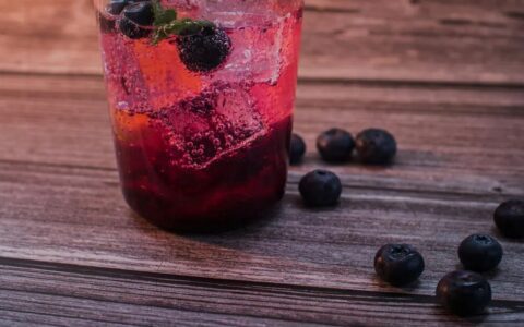 淘宝上，一群卖饮料的，在这个夏天火爆了