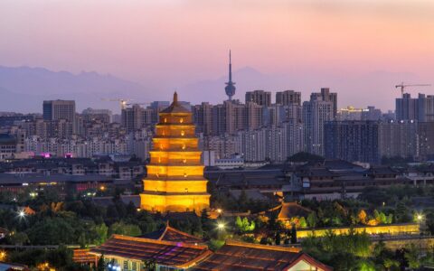 被TFBOYS粉丝“挤爆”，西安在后悔还是在“偷笑”？