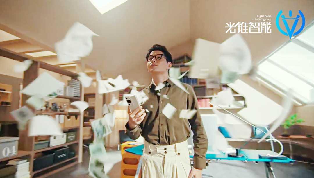 把大模型装进手机，分几步？