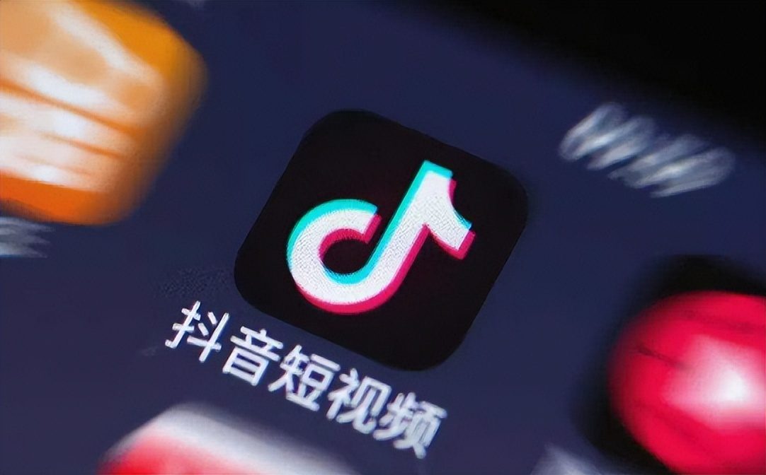 出抖入淘，东方甄选没有一哥的烦恼
