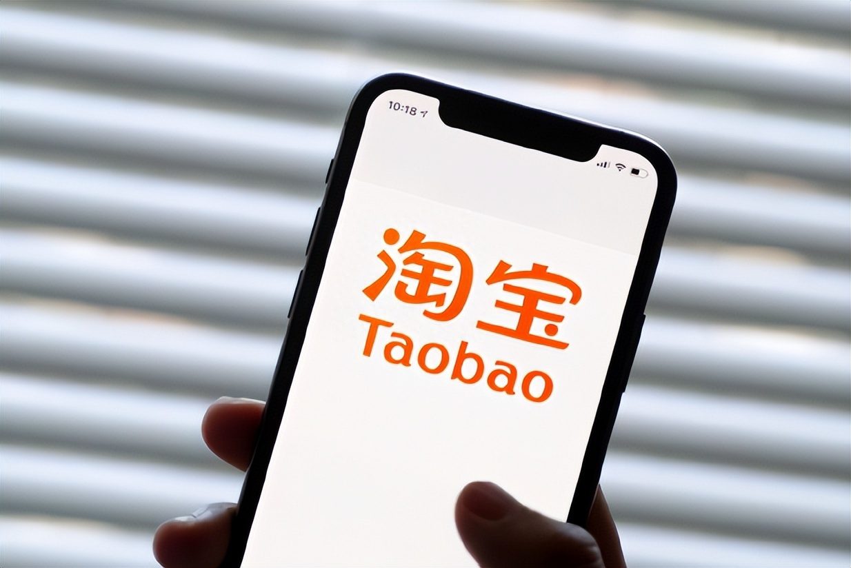出抖入淘，东方甄选没有一哥的烦恼