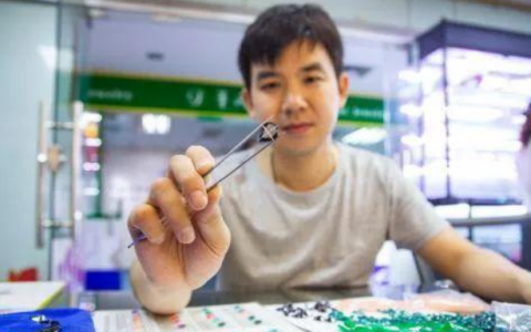 年轻人“追金弃钻”，开启一场消费认知的觉醒