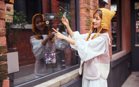 迷失直播间的旅行社：都知道不赚钱，不做又不行