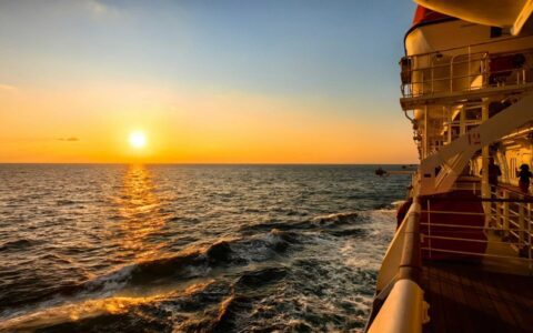 被游客戏称“海上农家乐”，第二航期后爱达邮轮体验仍遭质疑