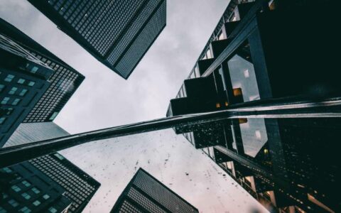 谁在成为产业供应链的“新发动机”？