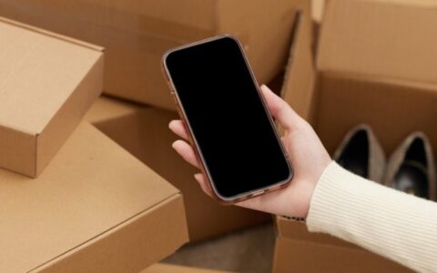 即时电商乘风加速：饿了么修路，零售商家上车