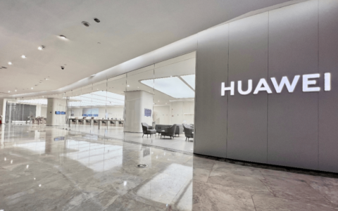 护航品牌，重构高端市场：华为打造售后服务天花板