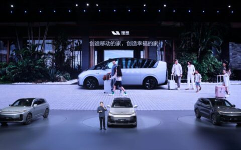 上飞书三年，理想起飞了