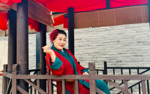 说好的财神殿里长跪不起，你却“偷偷”去找开封王婆说媒？