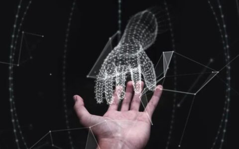 谁吃到了大模型商业化的“螃蟹”？