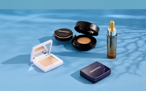 “家族企业”毛戈平，上市前豪掷10亿分给自己人？