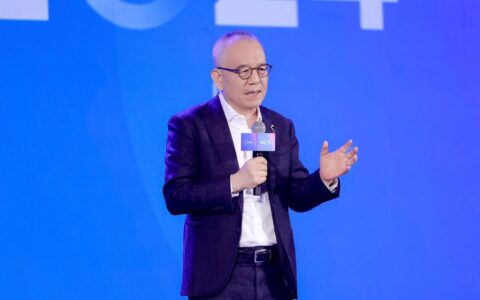 金蝶发布AI管理助手 重构苍穹AI平台