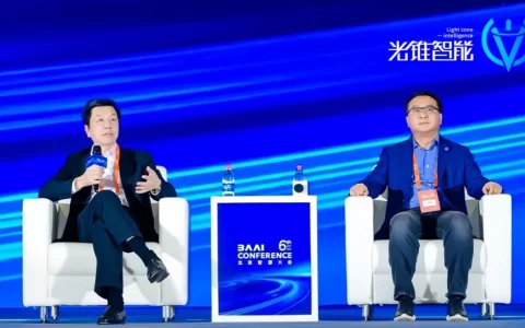 大模型商业化：李开复向左，张亚勤向右