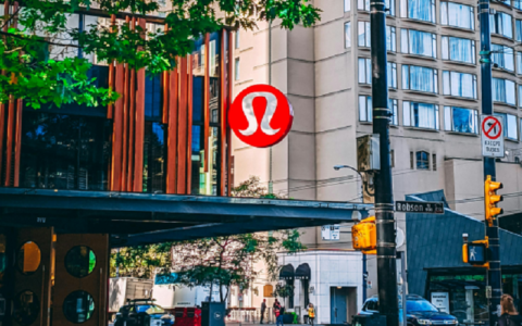 深入中国腹地市场后，打折出售的lululemon告别品牌溢价