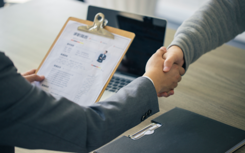 “00后”整顿职场，新一代酒管毕业生心态变了