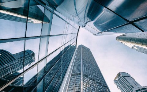 存量时代，别再过度解读酒店换牌了