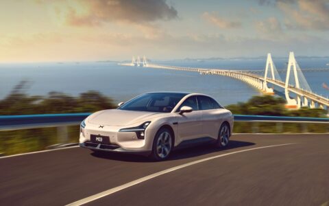 小鹏这次没“犯错”，但MONA M03仍前途难测