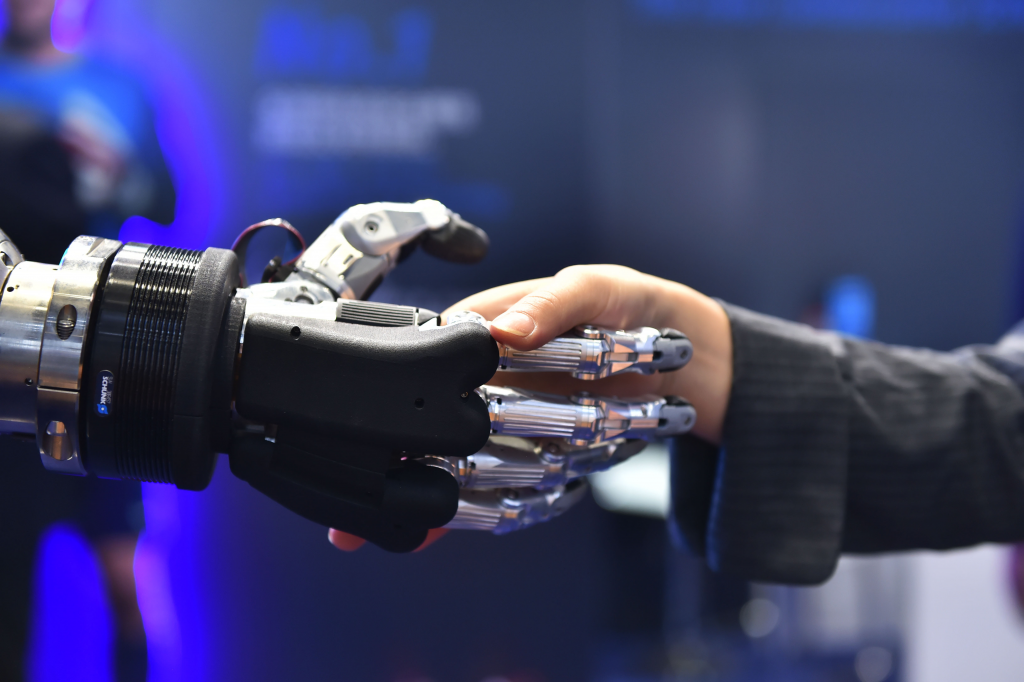 提升广告营销效率与质量：AI 营销工具 API 的强大助力