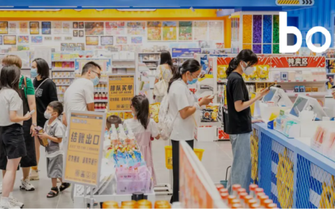 量贩零食品牌开超市，包围县城后的新战事
