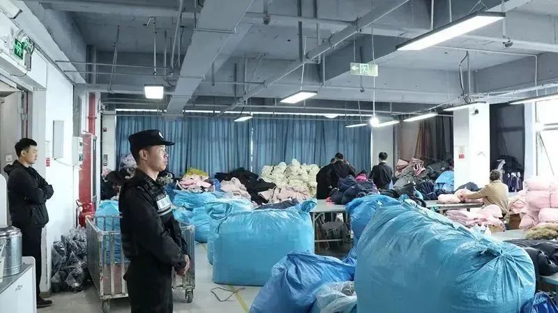 羽绒服市场乱象丛生,造假商家如何偷梁换柱?